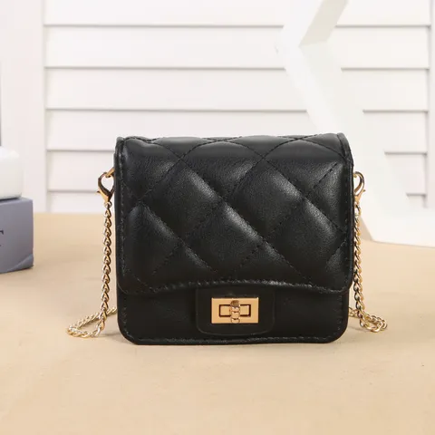 Mini Sac Bandoulière Matelassé pour Femmes Avec Miroir Élégant Sac à Main en Cuir PU à Chaîne Petit Sac Carré avec Fermoir Doré