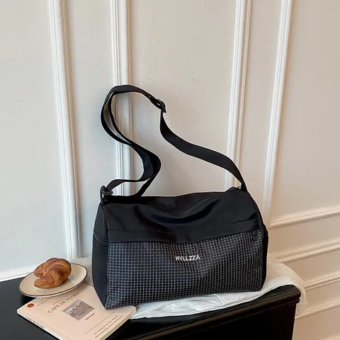 Women Large Capacity Travel Duffel Bag Fabric Urban Minimalist Lightweight Plaid Stitching Weekend Overnight Tote Gym Shoulder Bag For Travel Fitness
