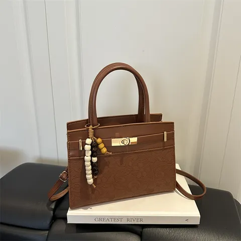 Women Urban Simple PU Leather Shoulder Crossbody Bag Fashion Stitching Commuter Handbag With Beaded Charm Small Square Bag