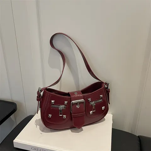 Sac sous le Bras en Cuir PU de Style Français Sac à Épaule Vintage avec Rivets Sac à Main Croissant Classique Couleur Unie pour Femmes