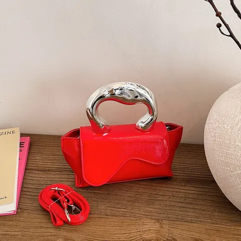 Damen Mode PU Leder Umhängetasche Urban Minimalistisch Casual Crossbody Handtasche Mit Einzigartigem Metallgriff
