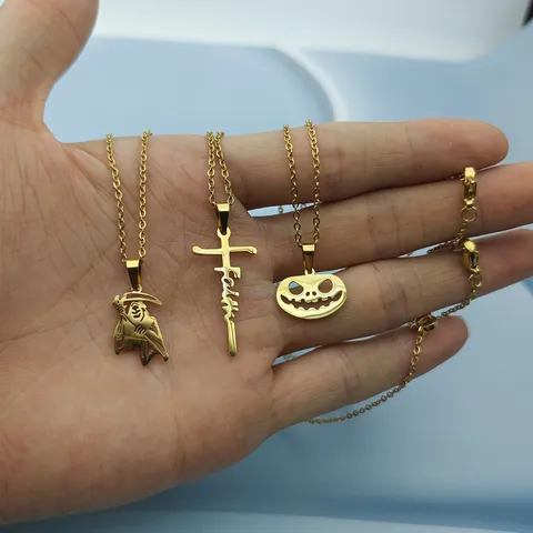 Collana con Ciondolo a Croce a Forma di Teschio di Zucca del Tristo Mietitore in Acciaio Inossidabile Gioielli di Halloween Punk Gotici Regalo Per Uomo Donna