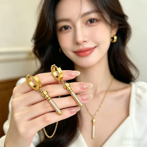Lussuoso Set di Gioielli in Acciaio Inossidabile Con Strass Scettro Chiodo Ciondolo Collana Orecchini Oro Placcato per Donna Festa