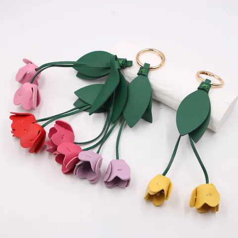 Ciondolo per Borsa in Ecopolle a Forma di Tulipano Fatto a Mano Chiusura in Metallo Galvanico Portachiavi a Fiore per Pendente di Borsa da Donna Accessorio Decorativo