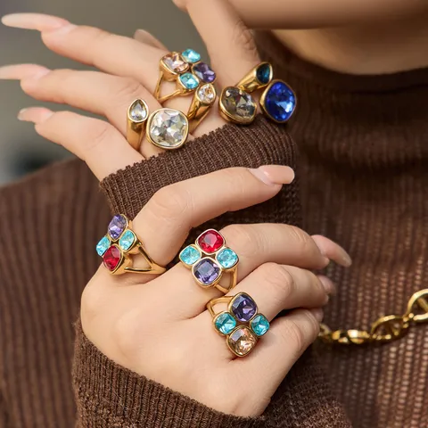 Nischendesign Leichter Luxus Edelstahl 18K Vergoldet Farbige Strass Offene Ringe Für Damen Mode Schmuck Geometrischer Fingerring