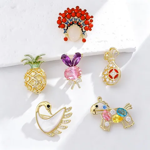 Elegant Light Luxury Copper Brooch Pins With Zirconia Artificial Pearl Inlaid Swan Rabbit Pineapple Peking Opera Jewelry Gift For Women