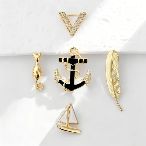Spilla Animale in Rame Ecologico Zirconia Hip Hop per Uomo Lusso Testa di Leone Leopardo Lupo Pin Elemento Pirata Spilla da Bavero