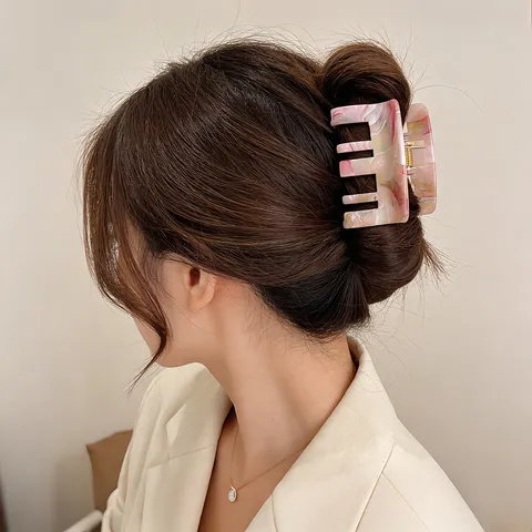 Elegant Marble Pattern Hair Claw Clip Fashion Geometric Comb Design Hairpins Matte Resin Shark Grip Headwear For Women Casual Bath Daily Hair Accessories