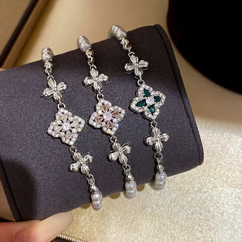 French Vintage Copper Artificial Pearl Strand Bracelet Luxury Colorful Rhinestone Flower Clover Charm Bracelet For Women Elegant Wrist Hand Jewelry Gift