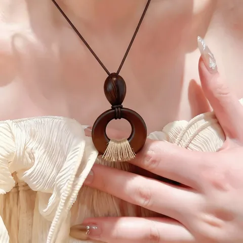 Vintage Holz Harz Anhänger Halskette für Damen Wald Stil Handgefertigt Geometrische Wassertropfen Blatt Lange Leder Seil Kette Schmuck