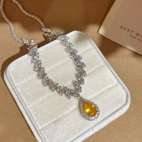 Elegant Copper Rhinestone Waterdrop Pendant Necklace Fashion Minimalist Neck Chain Fine Luxurious Drop Jewelry For Women Gift