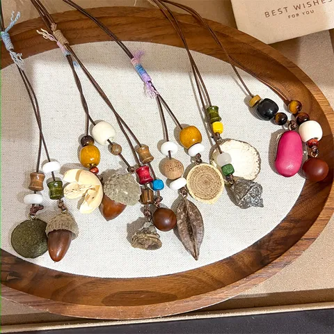 Ethnic Retro Wood Acorn Pendant Necklace Handmade Long Leather Cord Chain Sweater Necklace Botanical Forest Style Women Jewelry