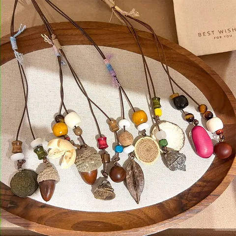 Ethnic Retro Wood Acorn Pendant Necklace Handmade Long Leather Cord Chain Sweater Necklace Botanical Forest Style Women Jewelry
