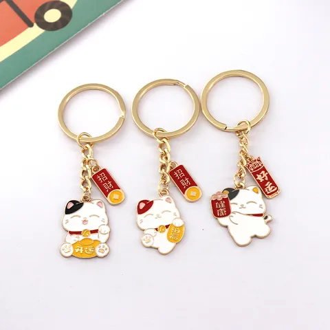 Japanese Style Lucky Cat Metal Keychain Cute Cartoon Fortune Kitten Bag Pendant Creative Car Key Ring Hanging Ornament Gift