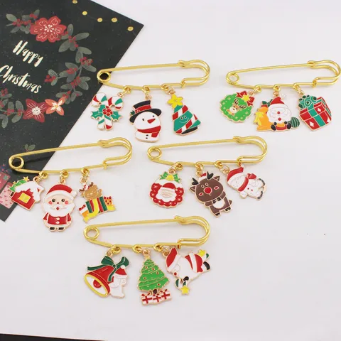 Weihnachten Cartoon Elch Weihnachtsmann Emaille Brosche Zinklegierung Süßer Schneemann Schneeflocke Zuckerstange Sicherheitsabzeichen Reversnadel Schmuck Geschenk Für Mantel Tasche Unisex