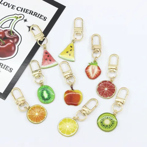 Pastoral Zinc Alloy Fruit Slice Keychain Watermelon Kiwi Strawberry Orange Apple Pendant For Bag Airpods Key Charm Decor