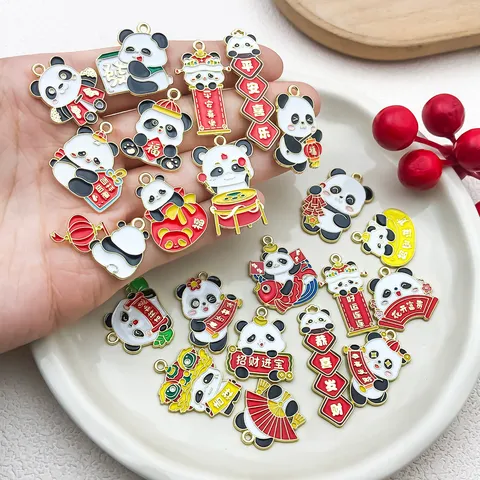 Estilo Chino Año Nuevo Panda DIY Aleación de Zinc Esmalte Colgante Abalorios Lindo Cartoon Animal Accesorios de Fabricación de Joyas