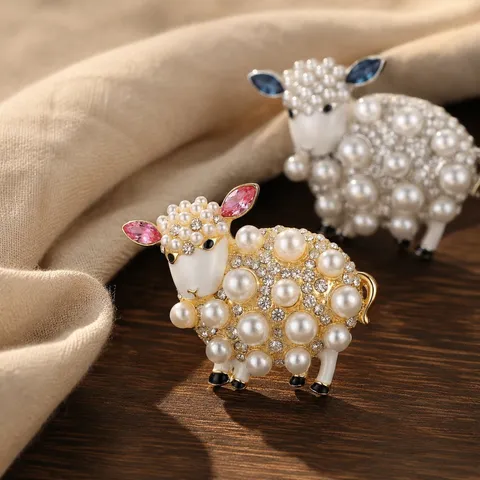 Cute Alloy Rhinestone Artificial Pearl Sheep Brooch For Women Animal Shape Lapel Pin Fashion Jewelry Dress Accessories Gift