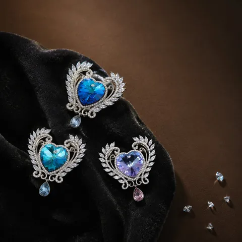 Engelentranen Hart Broche Legering Strass Holle Vleugels Borstspeld Met Waterdruppel Hanger Mode Sieraden Voor Vrouwen Bruiloft