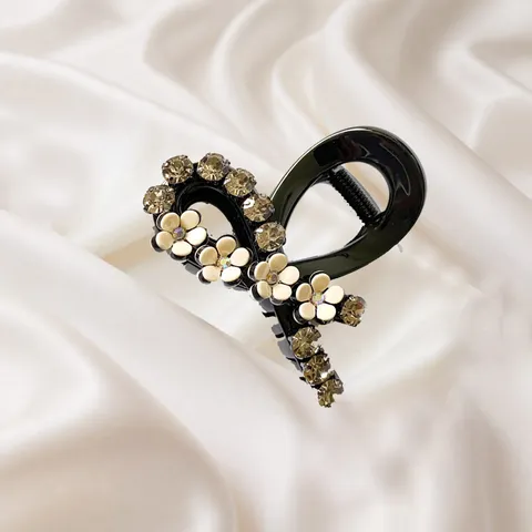 Artificial Crystal Lily of the Valley Rhinestone Hair Claw Clip Elegant Alloy Starfish Flower Shark Hair Clip For Women Daily Headwear