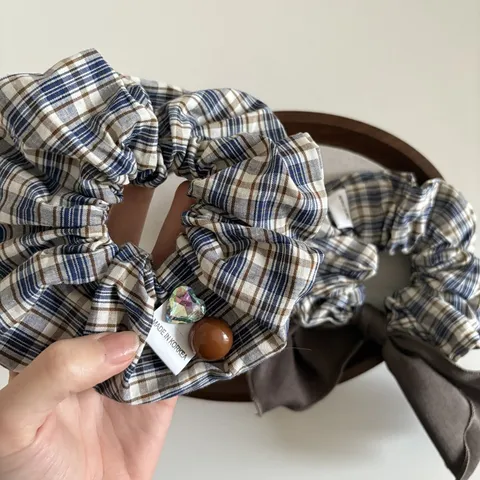 Chouchou en Tissu Écossais Rétro Avec Ruban Nœud Élégant Élastique Cheveux Strass Cœur Accessoire Cheveux Mode Coréenne Femme