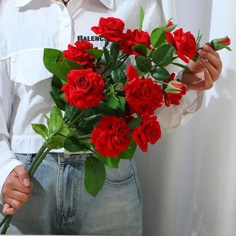 Artificial Velvet Rose Flower Bouquet For Wedding Party Home Decor Valentine Day Simulation Red Rose Floral Arrangement