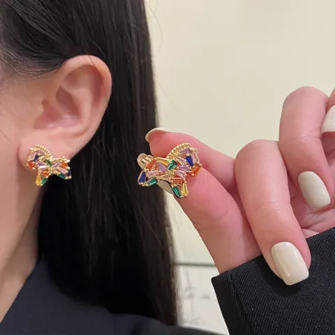 Französisch Elegante Pferd Anhänger Halskette Glänzende Mehrfarbige Strass Künstliche Perle Ketten Schmuck Geschenk Für Damen