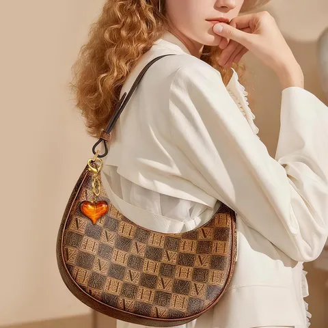 Llavero Creativo de Corazón de Moda Aleación Metal Resina Ámbar Colgante de Bolsa Accesorios Estilo Vintage Regalo para Mujer