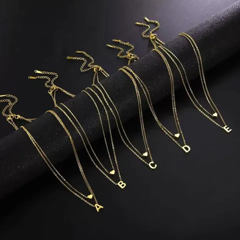 Collana con Iniziale e Ciondolo a Cuore in Rame Placcato Oro per Donna Collana con Iniziale a Doppio Strato Gioielli Moda Multistrato Eleganti per Uso Quotidiano