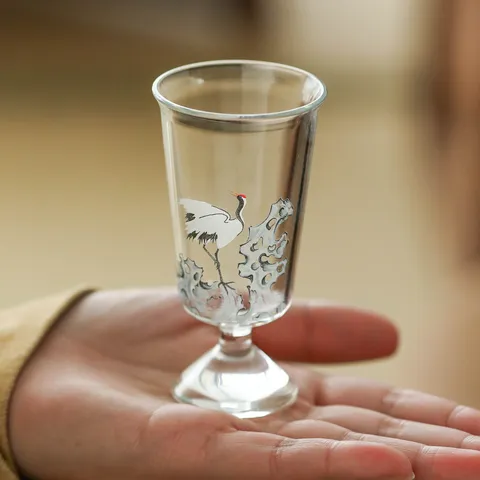 Traditional Chinese Style Crane Pine Pattern High Stemmed Glass Tasting Cup Clear High Borosilicate Glassware Personal Drinking Teacup