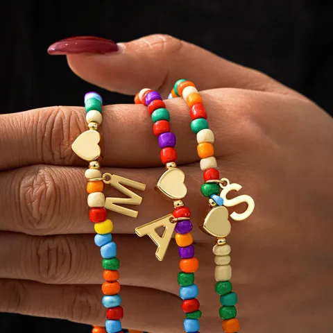 Collana di Perline Colorate Bohémien per Donna Stile Dopamina Pendente Alfabeto Ciondolo a Cuore Gioielli di Moda Catena