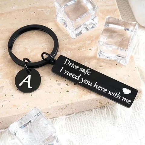 Minimalist Stainless Steel Letter Keychain Creative Alphabet Pendant Car Key Ring Personalized Fashion Jewelry Gift