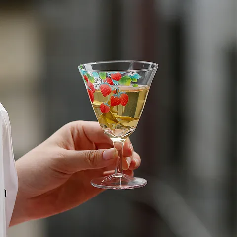 Cute Glass Tea Tasting Cup Heat Resistant High Borosilicate Goblet Strawberry Flower Pattern Home Drinking Cup For Tea Lover