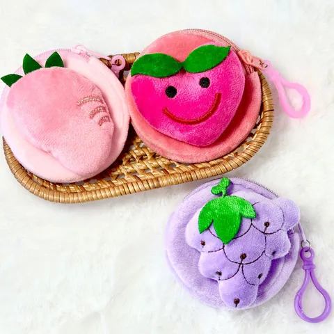 Porte-monnaie en Peluche aux Fruits Dessin Animé Créatif Pendentif de Sac à Dos Mignon Sac de Rangement Mini Pochette pour Écouteurs pour Étudiants Cadeau Filles