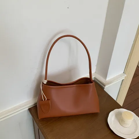 Women's PU Leather Underarm Shoulder Bag Minimalist Casual Commuting Tote Handbag Fashion Chic Daily Purse for Women