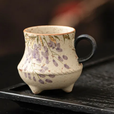 Hand-Painted Gold Gilded Wisteria Porcelain Teacup Chinese Retro Blue White Flint Red Tripod Teacup High-End Ceremony Master Cup Gift Home Kitchen Drinkware