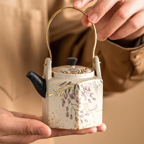 Théière en Céramique Hexagonale Glycine Peinte à la Main Dorée Avec Anse en Métal Service à Thé Kung Fu Traditionnel Petit Pot