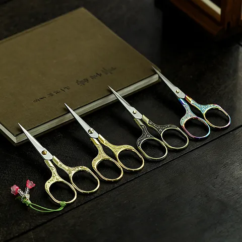 Vintage Chinese Plum Blossom Stainless Steel Tea Scissors Electroplated Titanium Multicolor Bronze Gold Kung Fu Tea Ceremony Accessories Tea Cutter For Home Daily Use