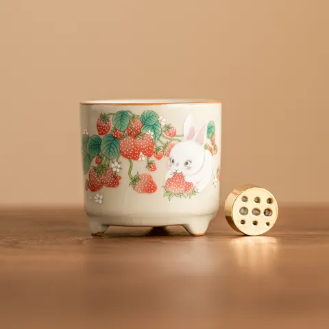 Ceramica Fragola Coniglio Bruciatore di Incenso Treppiede Carino Animale Scrivania Arredamento Ru Forno Craquelè Aroma Censer Casa