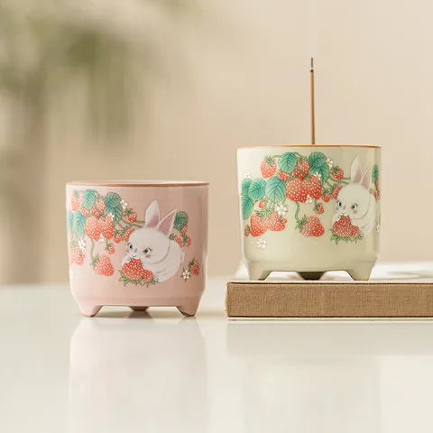 Ceramica Fragola Coniglio Bruciatore di Incenso Treppiede Carino Animale Scrivania Arredamento Ru Forno Craquelè Aroma Censer Casa