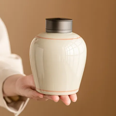 Handgemachte Keramik Teedose Mit Legierungsdeckel Strohgraue Glasur Versiegelter Tee Aufbewahrungsbehälter Für Küche Heimdekoration