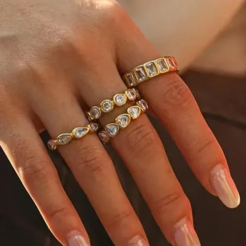 Anello Geometrico in Strass di Acciaio Inossidabile per Donna Placcato Oro Cuore Goccia d'Acqua Gioiello