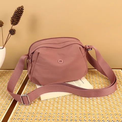 Women's Nylon Casual Shoulder Crossbody Bag Mini Shell Bag Daily Travel Simple Zipper Handbag Female Purse