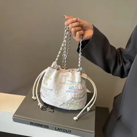 Sac Seau Élégant en Tissu Oxford Pour Femmes Sac Bandoulière Décontracté Avec Cordon de Serrage et Broderie