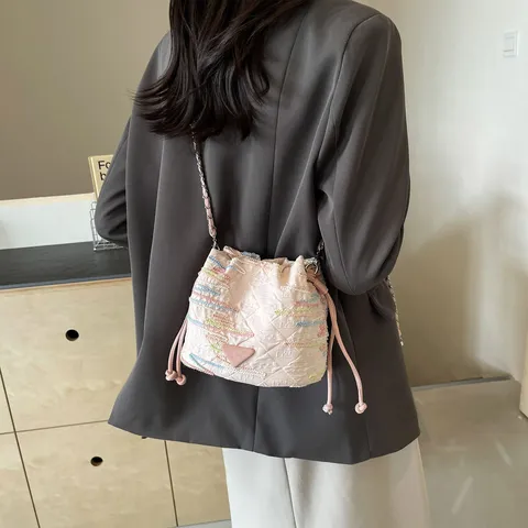 Sac Seau Élégant en Tissu Oxford Pour Femmes Sac Bandoulière Décontracté Avec Cordon de Serrage et Broderie