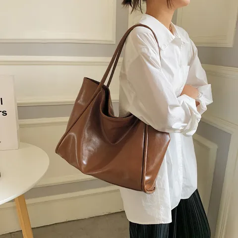 Femme Souple Cuir PU Sac Cabas Grande Capacité Décontracté Navettage Épaule Sous-Bras Sac Couleur Unie Sac à Poignée