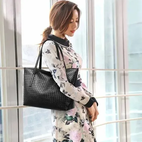 Sac Cabas Tissé de Grande Capacité pour Femmes Sac à Main en Cuir PU Voyage Décontracté Sac Bandoulière Mode