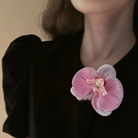 Süße Frische Legierung Künstliche Perle Blumen Haarschnitt Elegante Orchidee Rose Blume Krokodilklemme Haarkralle Für Damen Urlaub Reisen Zubehör