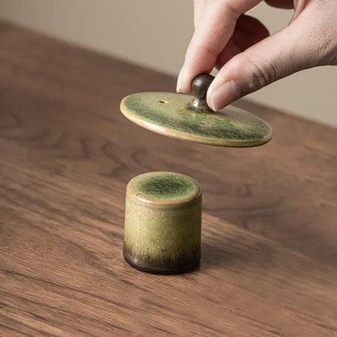 Support de Couvercle de Théière en Céramique Rétro Style Zen Accessoires de Thé Glaçure Étoilée Émeraude Ornement de Table