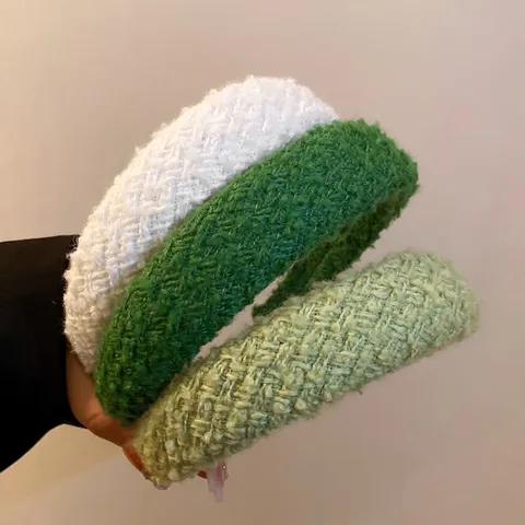 Serre Tête Tressé en Peluche Rétro Bandeau avec Strass et Perles Artificielles Accessoires de Cheveux pour Femmes Cadeau
